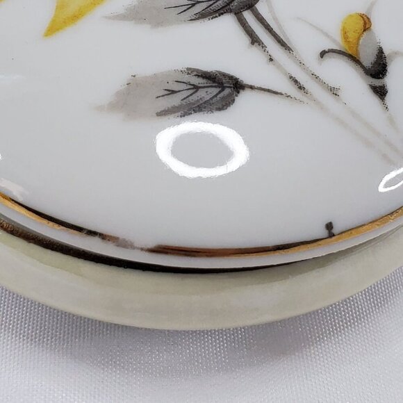VTG Yellow Rose Trinket Holder Jewelry Box Porcelain Round Gold Trim Japan - Picture 6 of 10
